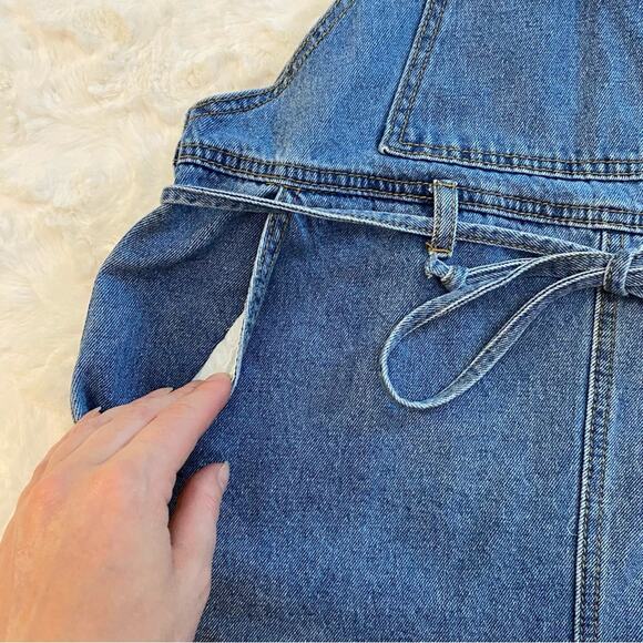 Forever 21 Women's Jean Denim Overall Shorts Romper Size Large Tie Waist Raw Hem - Picture 3 of 13